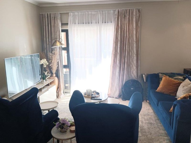 Modern 2 Bedroom Ground Floor Apartment Umhlanga Ridge | Priced to Sell - Photo 3