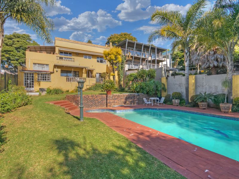 FEEL ON TOP OF THE WORLD IN THIS UNIQUE SPLIT LEVEL HOME WITH BREATHTAKING MOUNTAIN VIEWS - Photo 2