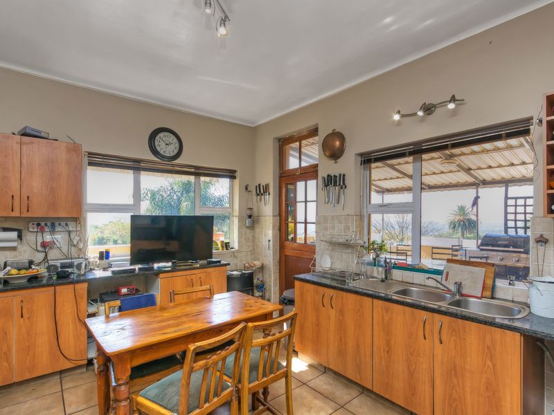 FEEL ON TOP OF THE WORLD IN THIS UNIQUE SPLIT LEVEL HOME WITH BREATHTAKING MOUNTAIN VIEWS - Photo 7