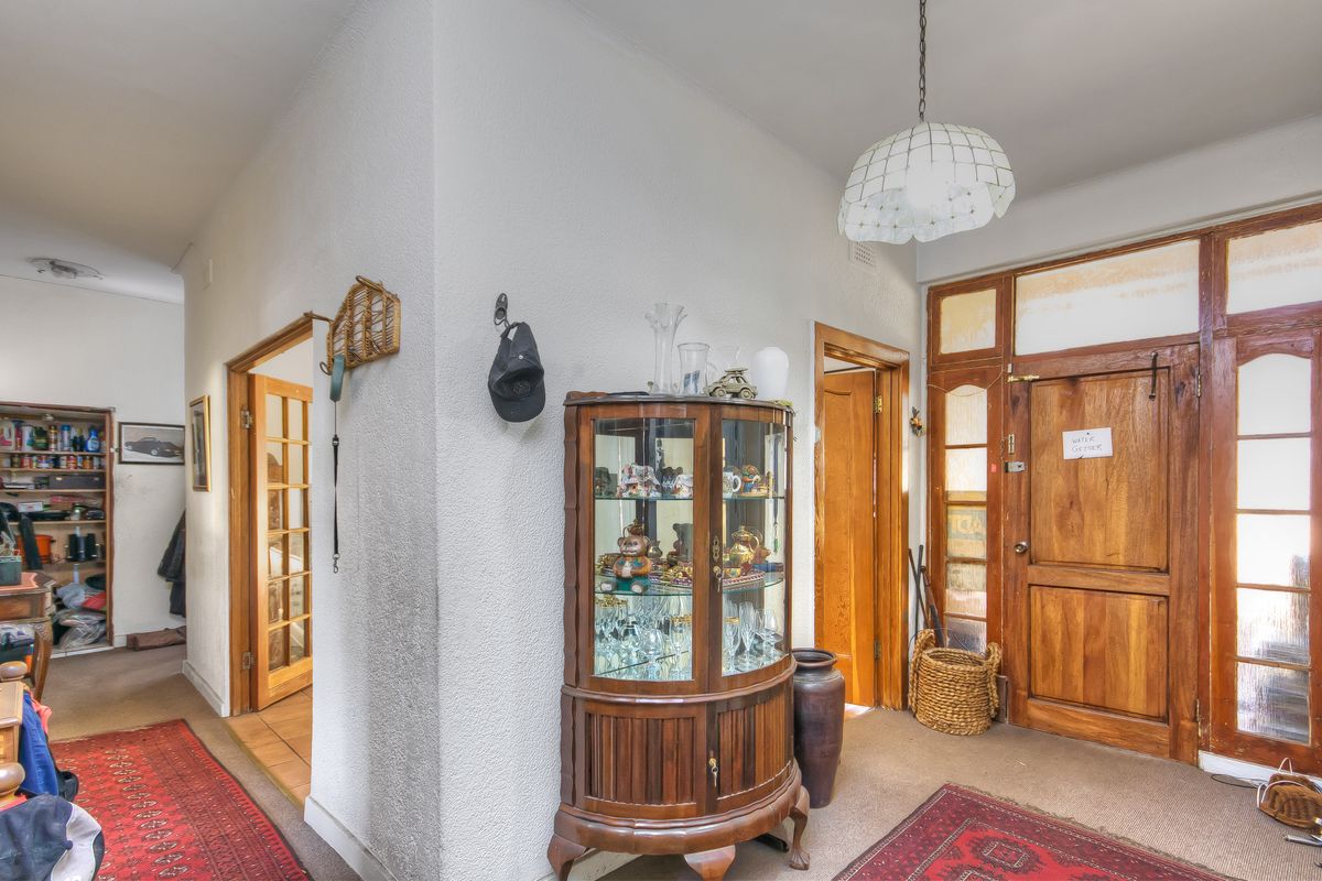 FEEL ON TOP OF THE WORLD IN THIS UNIQUE SPLIT LEVEL HOME WITH BREATHTAKING MOUNTAIN VIEWS - Photo 4