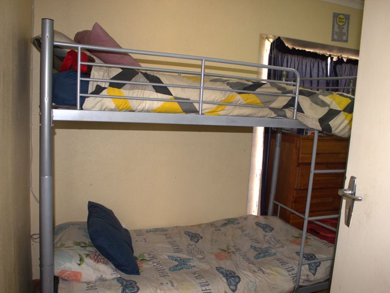 Charming 3-Bedroom Townhouse in the Heart of Birch Acres - Photo 8