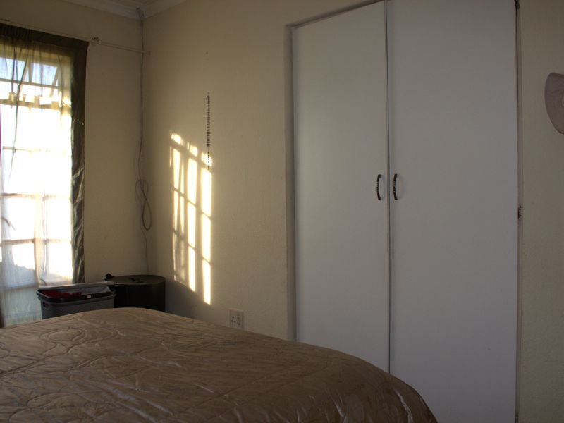 Charming 3-Bedroom Townhouse in the Heart of Birch Acres - Photo 9