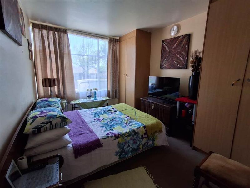 Make an offer! - Photo 4