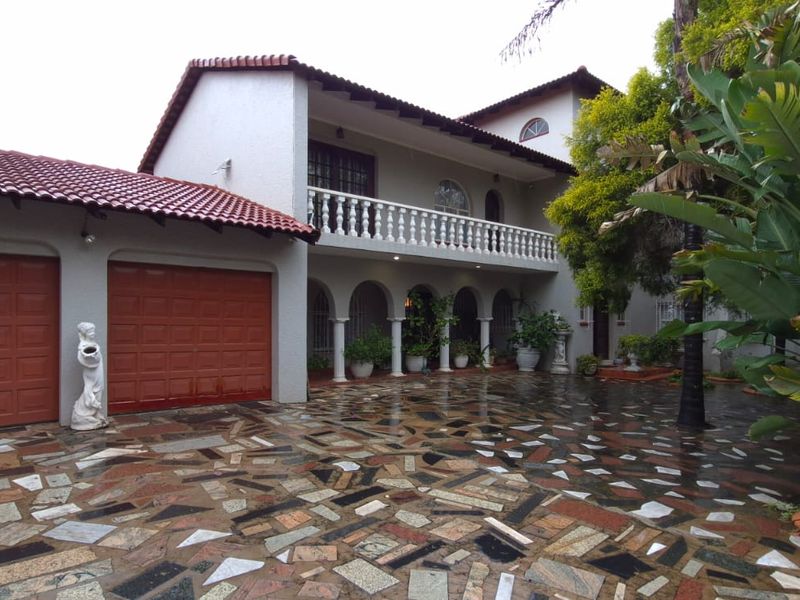 Spectacular Home in Dalcrest searching for a new family - Photo 3