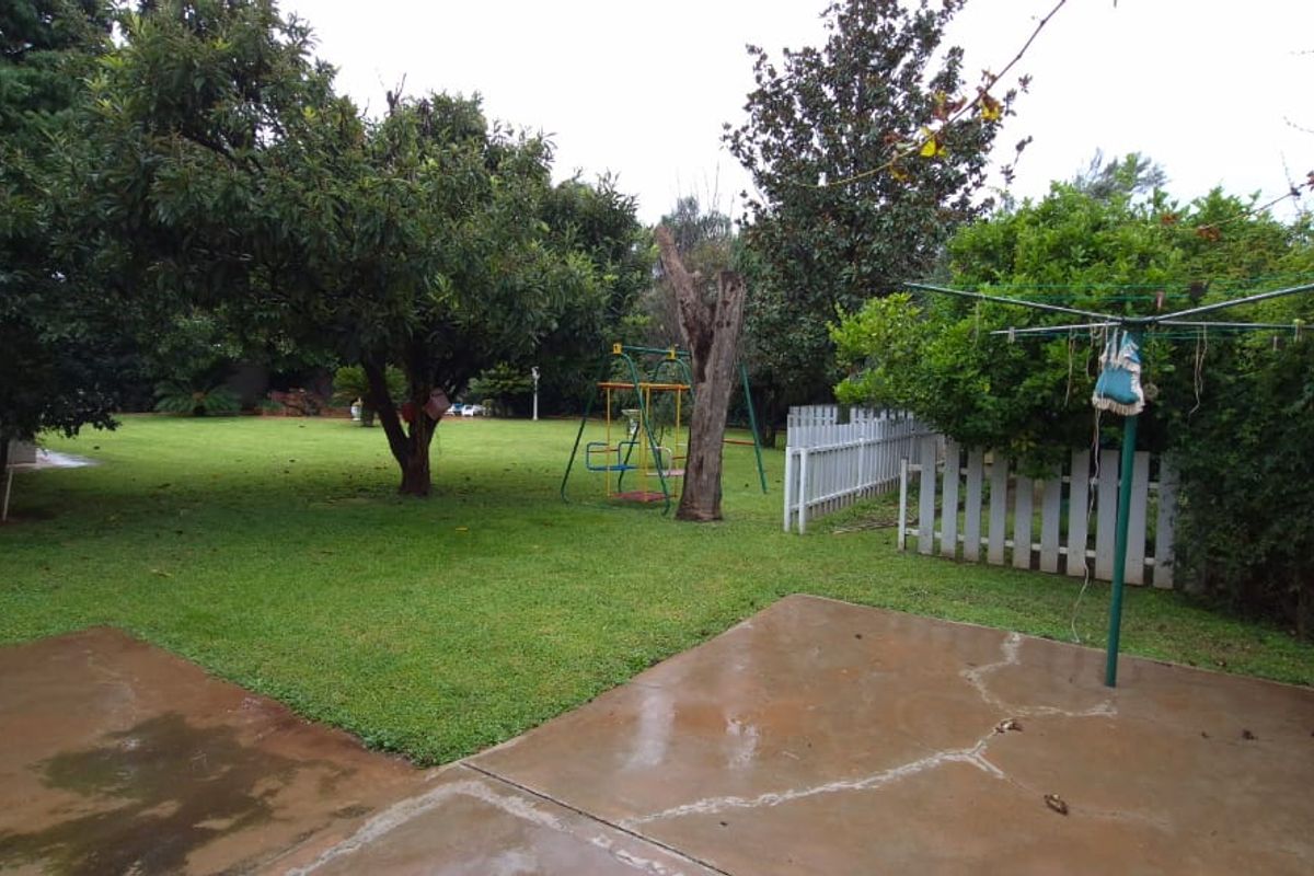 Spectacular Home in Dalcrest searching for a new family - Photo 5