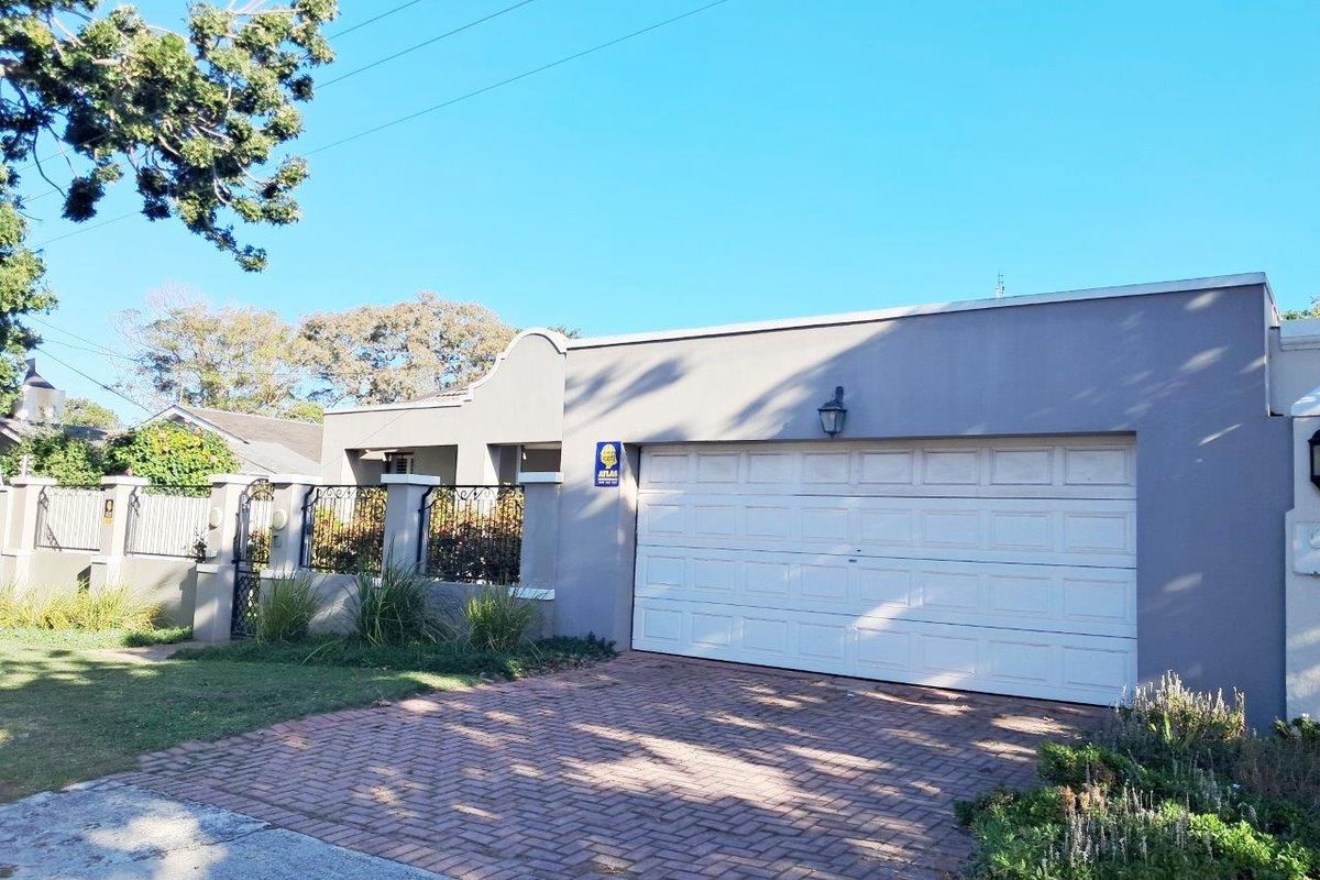 MILL PARK 4 BED 4 BATH HOUSE WITH DOUBLE GARAGE AND POOL FOR RENT - Photo 2