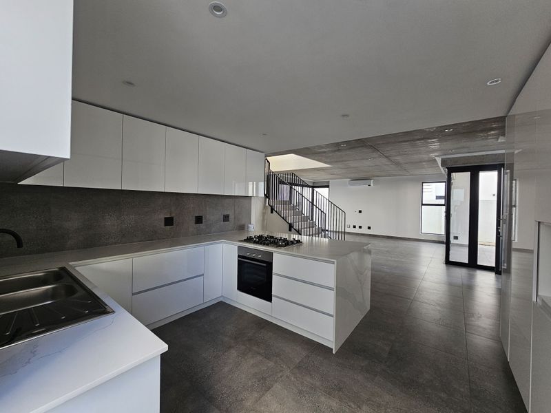 Modern Elegance in the Heart of Bryanston – 4-Bedroom Home in 31 on Bantry - Photo 6