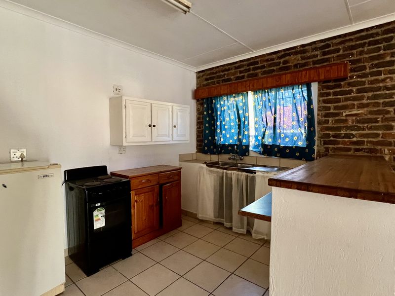 1 BEDROOM APARTMENT TO LET - Photo 3