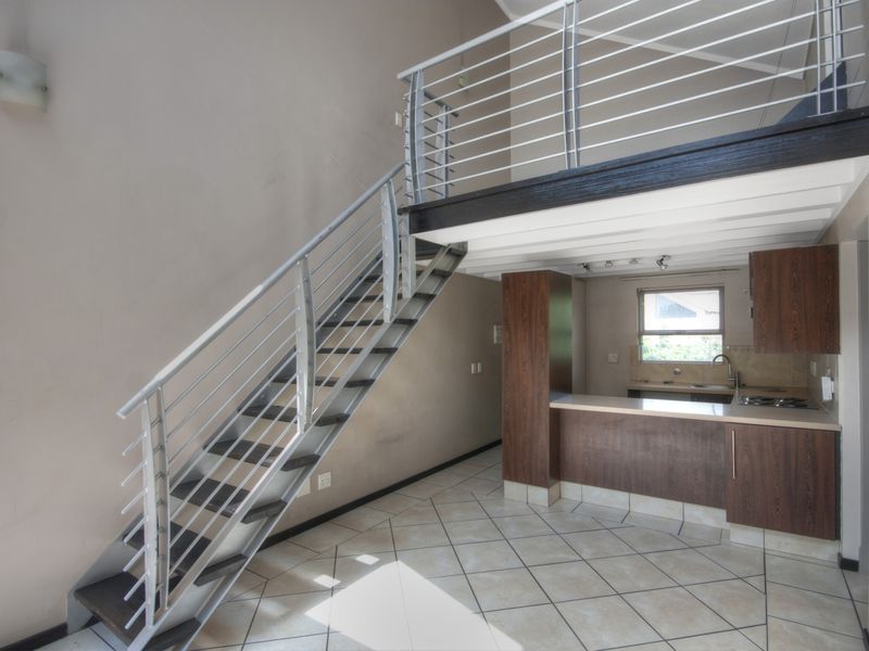 1-Bedroom Apartment with Loft, 2 balconies with views of Sandton Skyline - Investment with Tenant - Photo 7