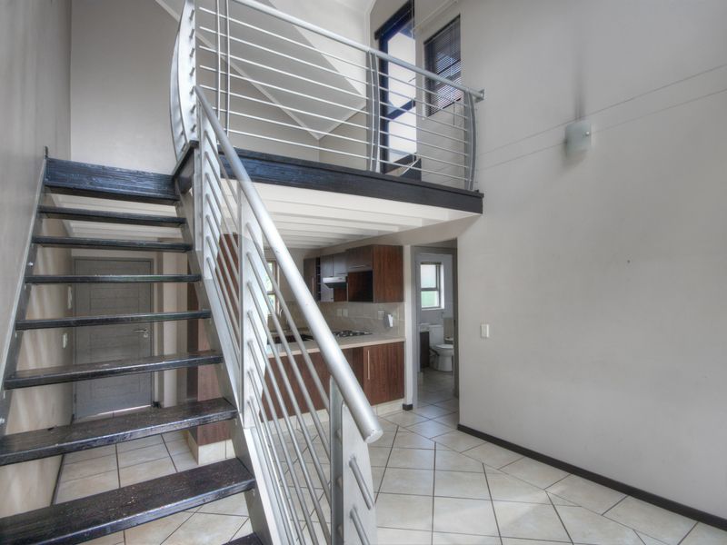 1-Bedroom Apartment with Loft, 2 balconies with views of Sandton Skyline - Investment with Tenant - Photo 6