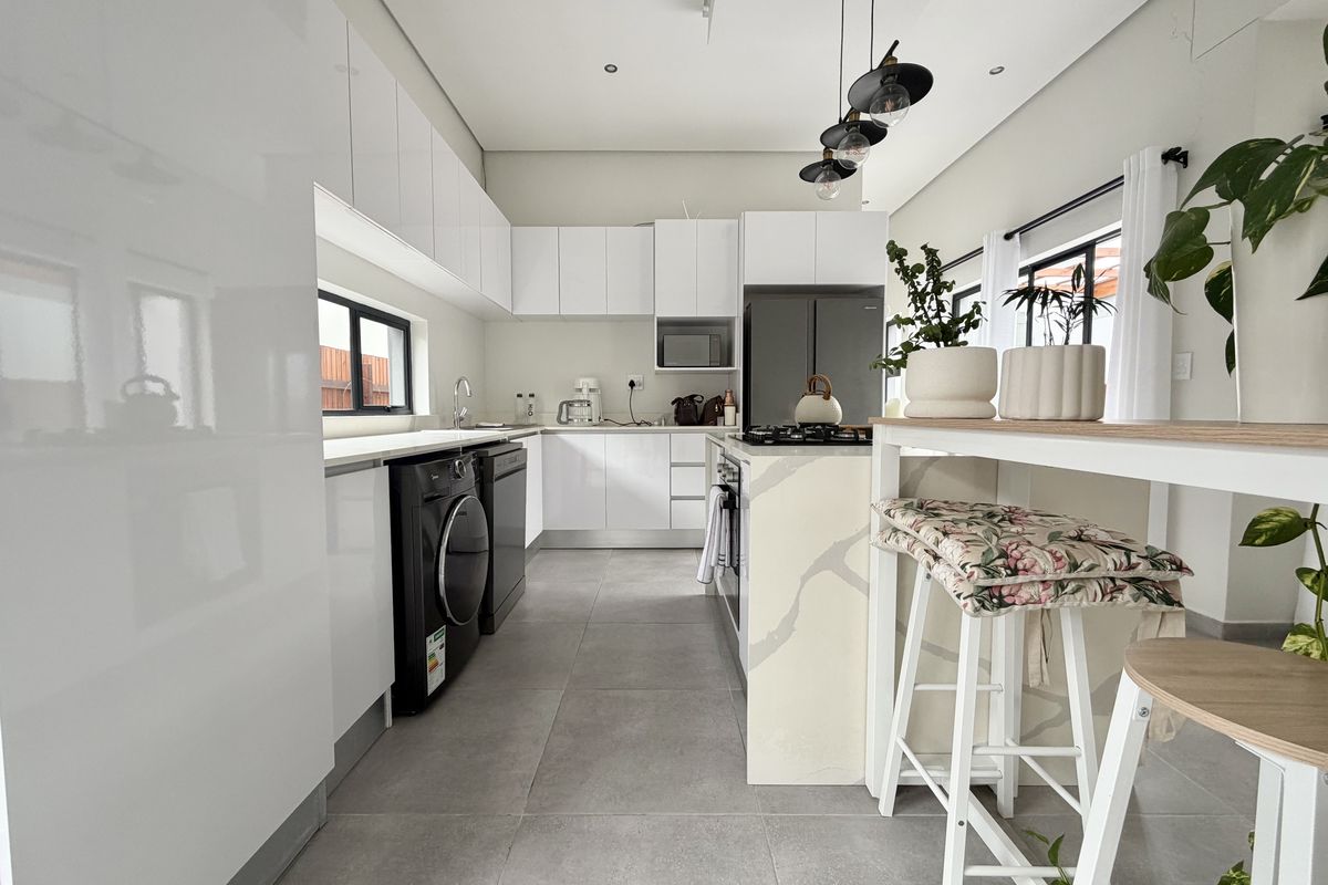 House Rental Monthly In Ballito - Photo 2