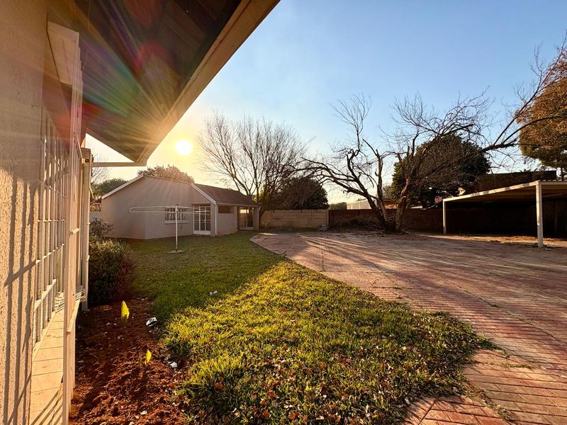 Family Home For Sale - Photo 2