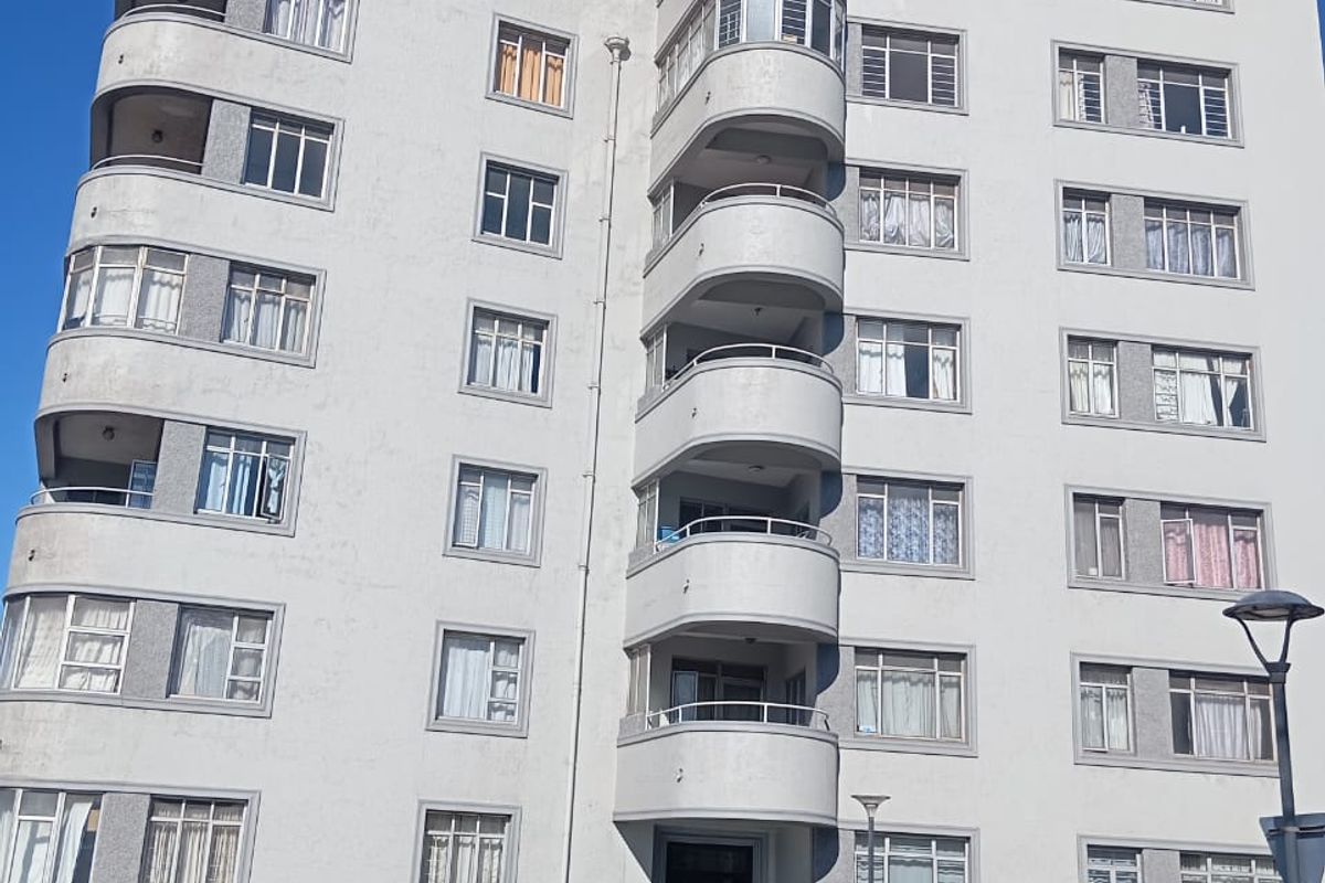 CENTRAL FURNISHED ROOM IN APARTMENT FOR RENT - Photo 4