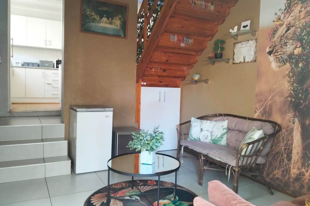 RICHMOND HILL  3 BED 1 BATH HOUSE FOR SALE - Photo 3