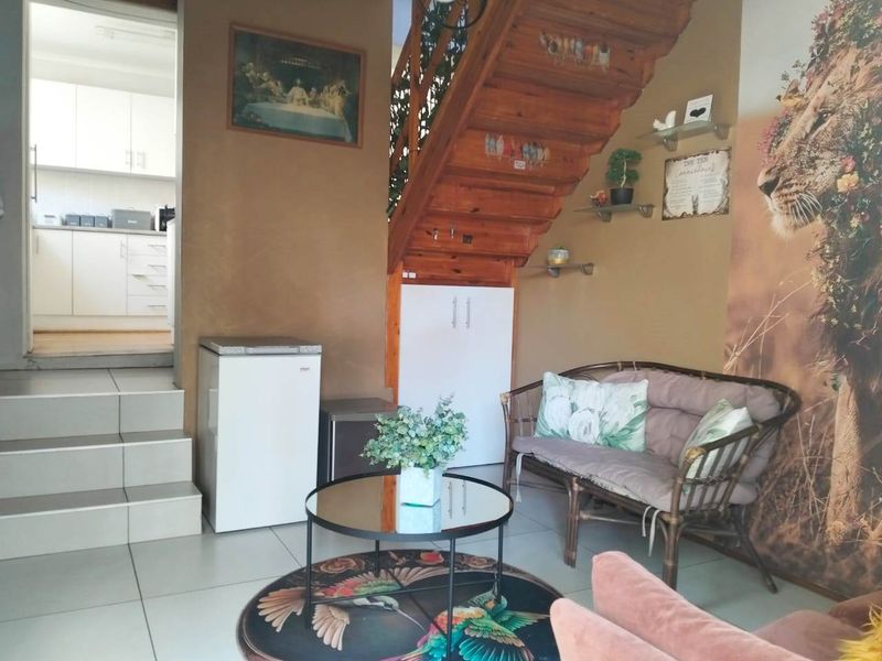 RICHMOND HILL  3 BED 1 BATH HOUSE FOR SALE - Photo 3