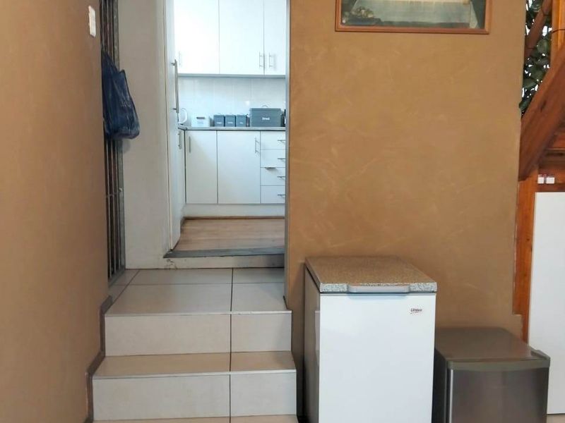 RICHMOND HILL  3 BED 1 BATH HOUSE FOR SALE - Photo 4