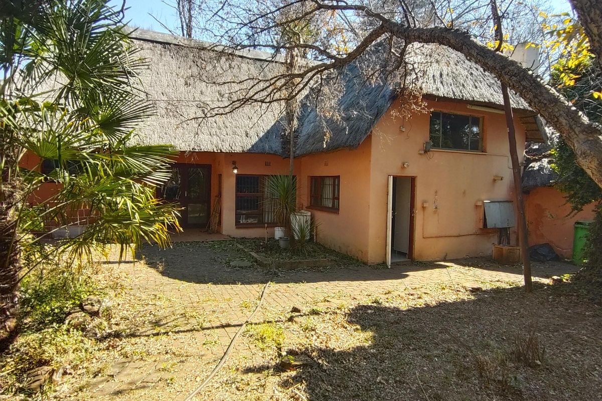 Charming farm for sale with endless possibilities - Photo 3