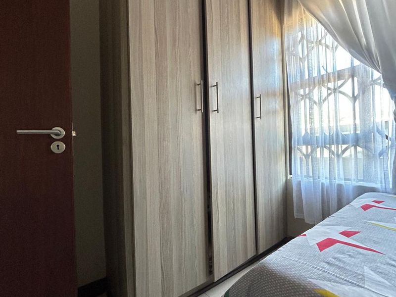 Townhouse For Sale In Witbank - Photo 8