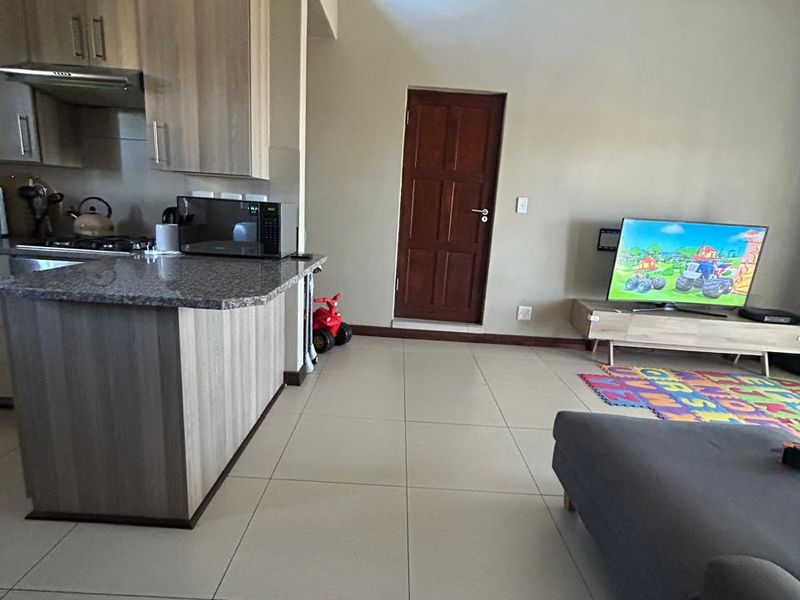 Townhouse For Sale In Witbank - Photo 4