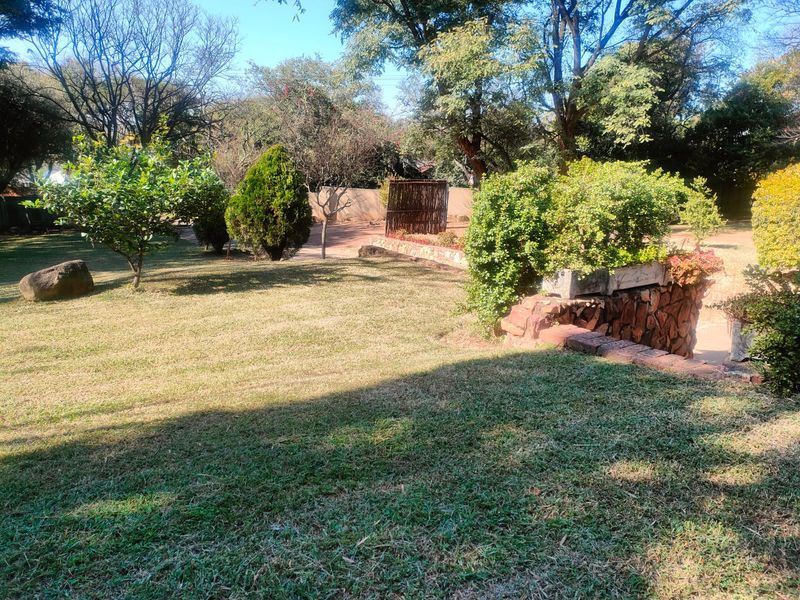 SPACIOUS 4 BEDROOM 3 BATHROOMS FAMILY HOUSE - Photo 7