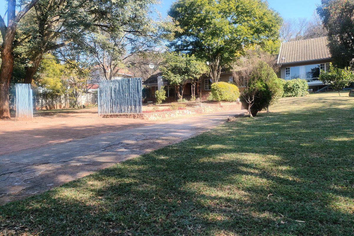 2 BEDROOM 1 BATH - SHARE GADEN WITH ANOTHER UNIT - Photo 5