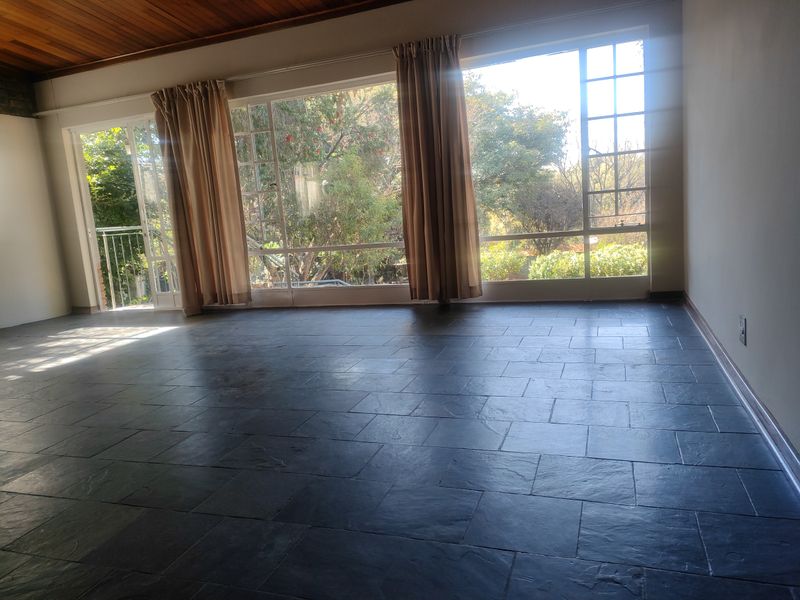 2 BEDROOM 1 BATH - SHARE GADEN WITH ANOTHER UNIT - Photo 10