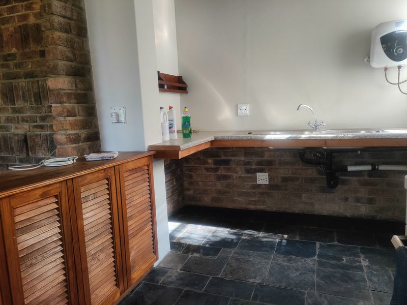 2 BEDROOM 1 BATH - SHARE GADEN WITH ANOTHER UNIT - Photo 7