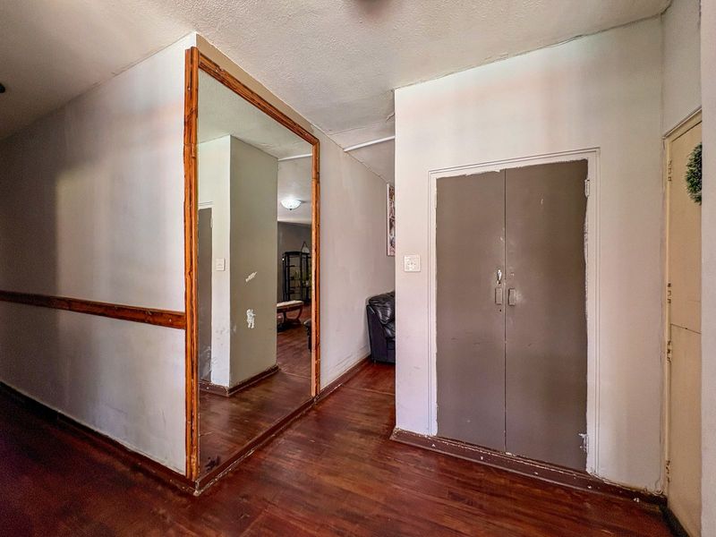 Stunnig Family Home in Brakpan - Photo 3