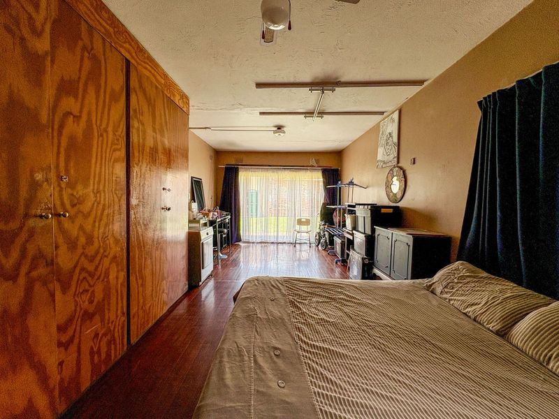 Stunnig Family Home in Brakpan - Photo 9