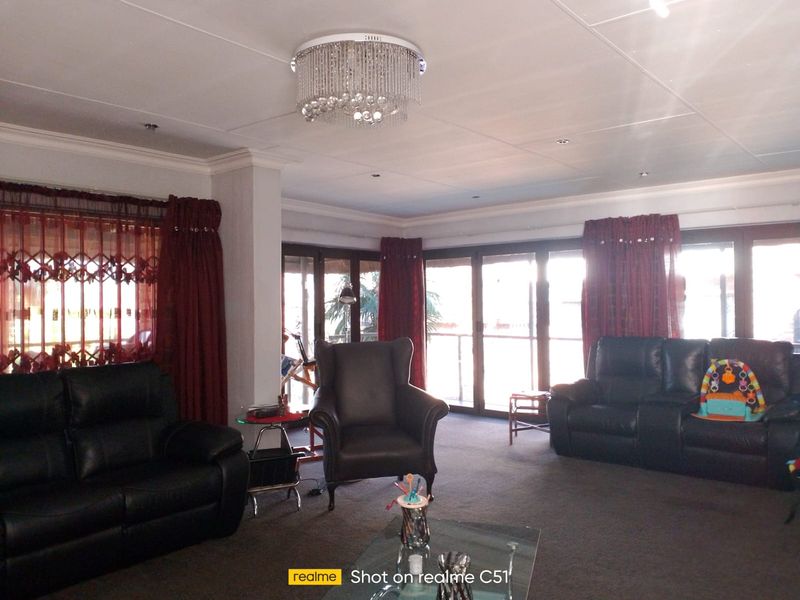 4 Bedroom house for sale in Dalpark ext 1 - Photo 10