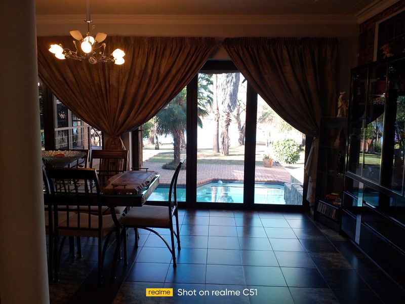 4 Bedroom house for sale in Dalpark ext 1 - Photo 6