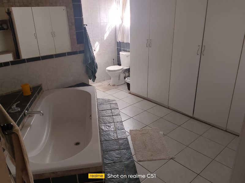 3 Bedroom plot with flatlets  For Sale in Sundra - Photo 7