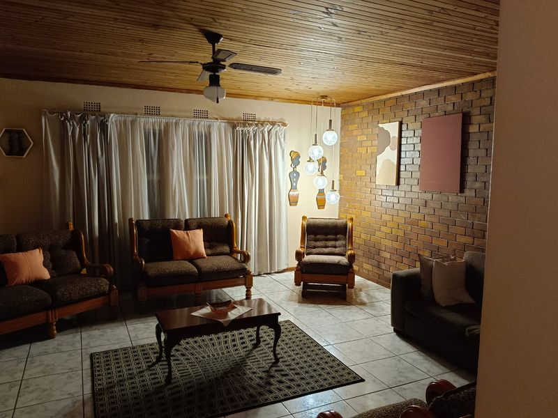 15 Bedroom plot with flatlets For Sale in Sundra - Photo 8