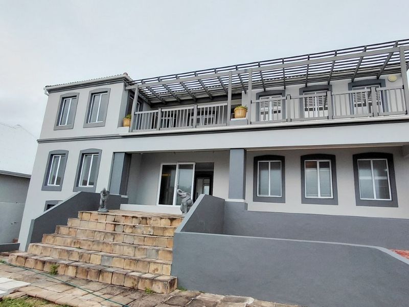 BEACHVIEW 5 BED 4 BATH HOUSE WITH DOUBLE GARAGE  FOR RENT - Photo 2