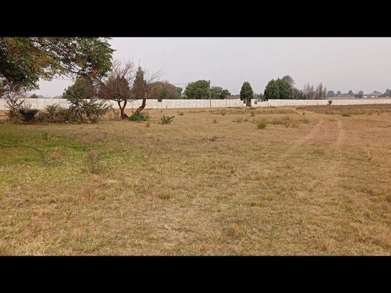 House For Sale In Benoni - Photo 6