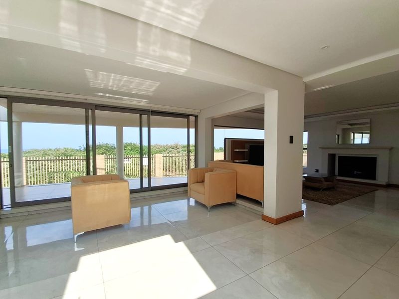 AN ARCHITECTURAL STATEMENT OF COASTAL LIVING - Photo 9