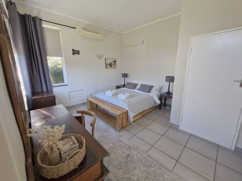 Spacious 4-Bedroom Home with Office, Pool & Ample Parking — Furnished Option Available - Photo 8