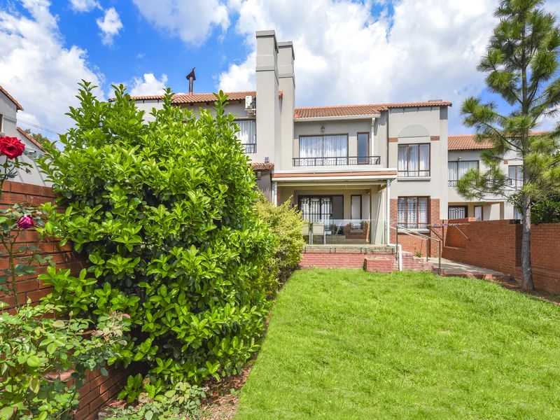 Room to Grow, Space to Breathe - Secure Country Living in Rietvlei Country Estate - Photo 4