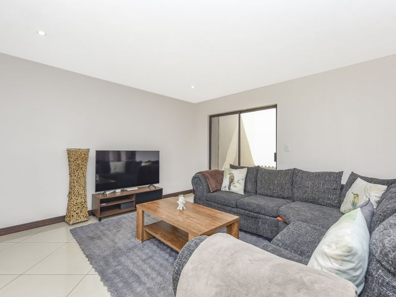 Room to Grow, Space to Breathe - Secure Country Living in Rietvlei Country Estate - Photo 9