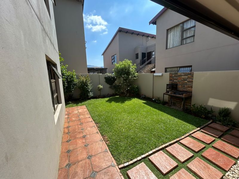 2 Bedroom Dream House in Secure Hartbeespoort Estate – Braai Area, Inverter, Fibre Ready - Photo 4