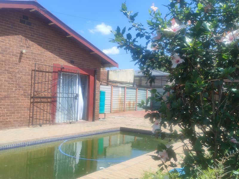 House For Sale In Pretoria - Photo 4