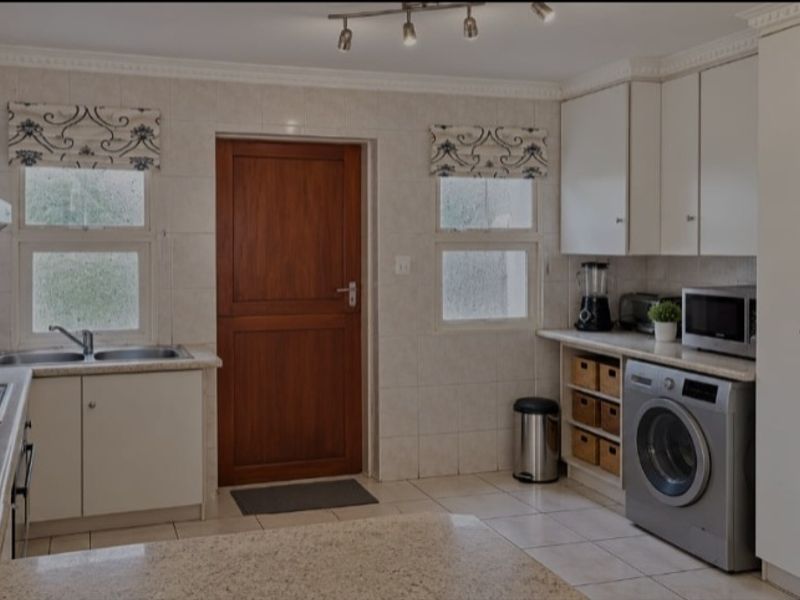 MODERN 3-BED IN SECURE ESTATE - PRIVATE GARDEN + BALCONY | OAKDENE - Photo 10