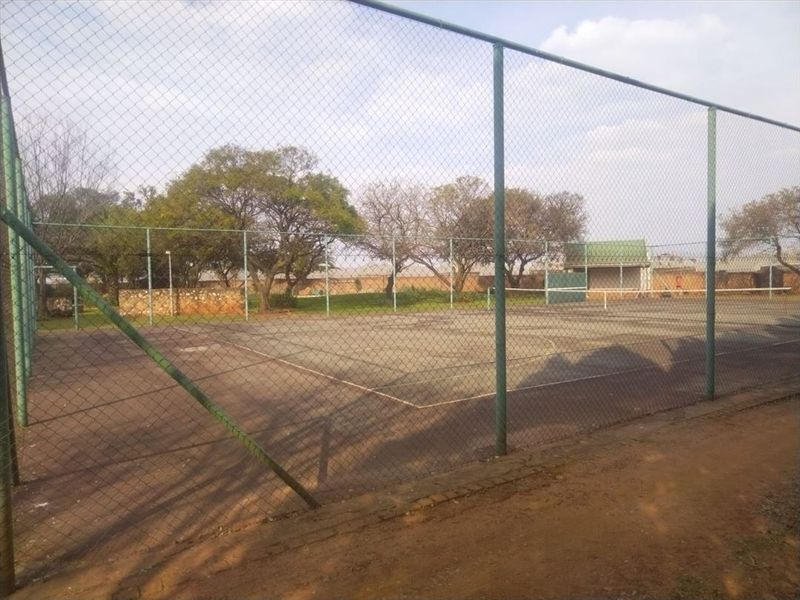 811m2 Corner Stand in a New Estate! - Photo 3