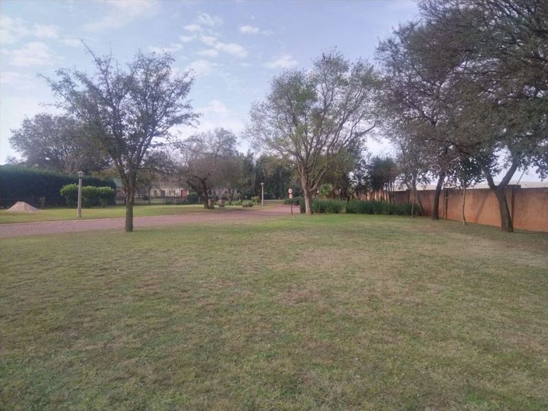 811m2 Corner Stand in a New Estate! - Photo 7
