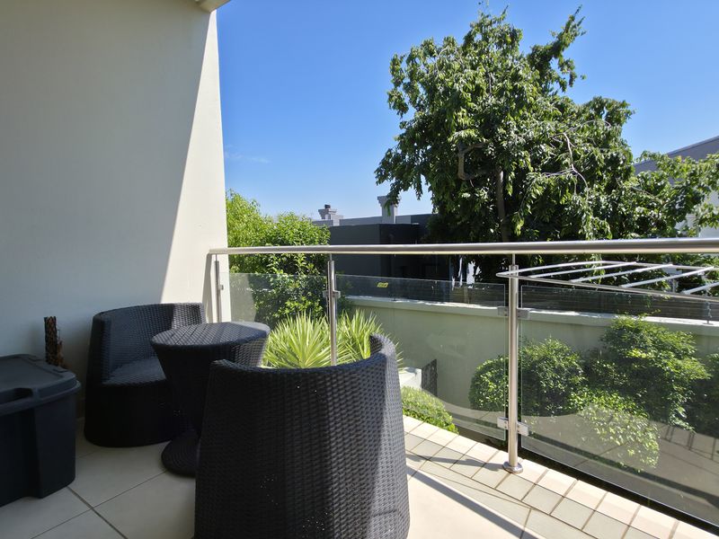 Apartment Pending Sale In Johannesburg - Photo 10