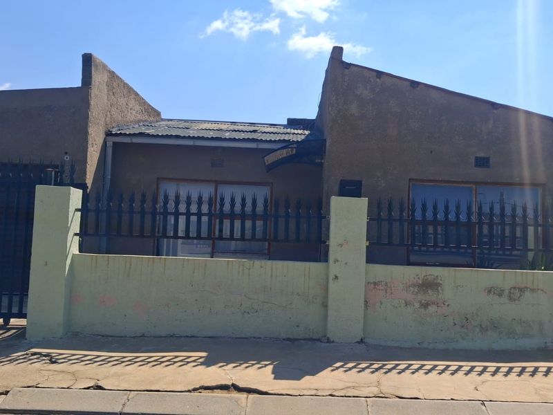 INVESTMENT PROPERTY IN TSAKANE - Photo 10