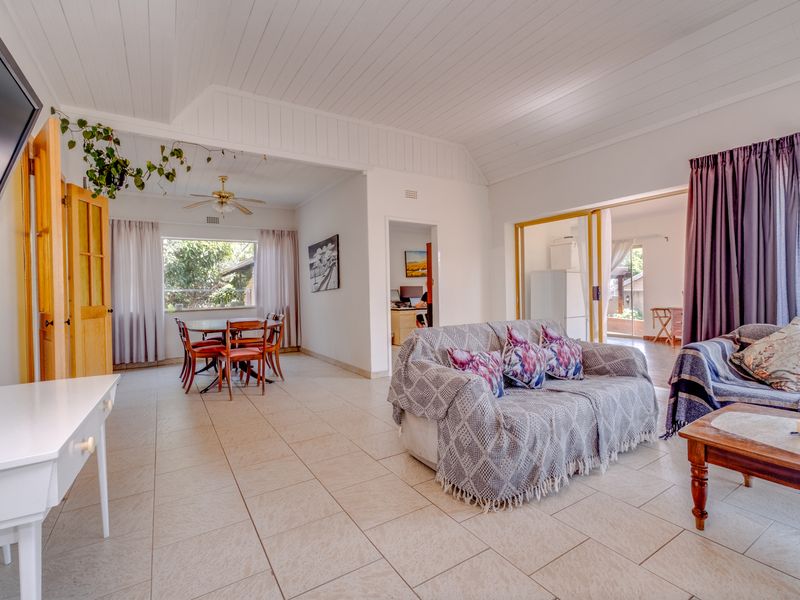 Family Home That Earns — Two Cottages, Solar and Electric Fencing - Photo 4
