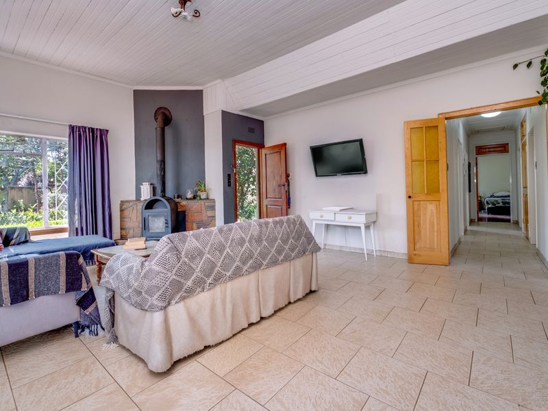 Family Home That Earns — Two Cottages, Solar and Electric Fencing - Photo 3