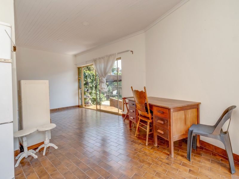 Family Home That Earns — Two Cottages, Solar and Electric Fencing - Photo 5