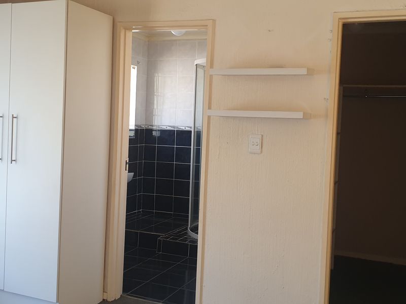 1 Bedroom Duplex Flat For Sale in Dalpark x11 - Photo 6